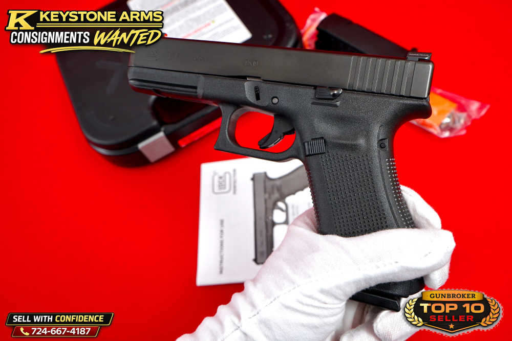 Very Rare Glock 17M AMGLO 9mm Original Case Like New-img-12