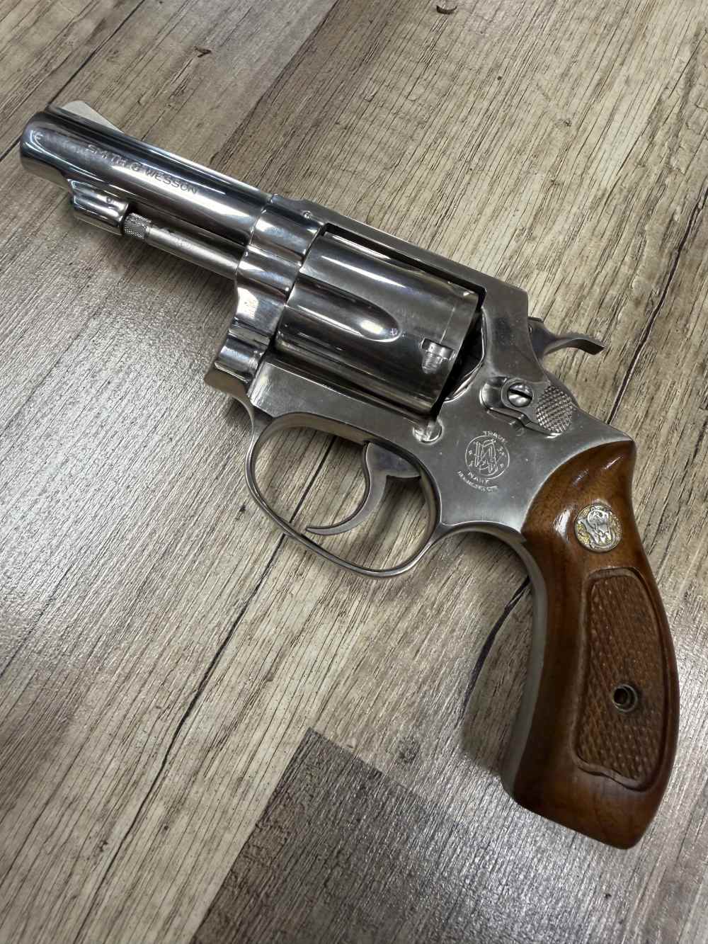 VINTAGE S&W 36-1 NICKEL 3" REVOLVER SMITH AND WESSON 1981 NR! NICE!-img-0