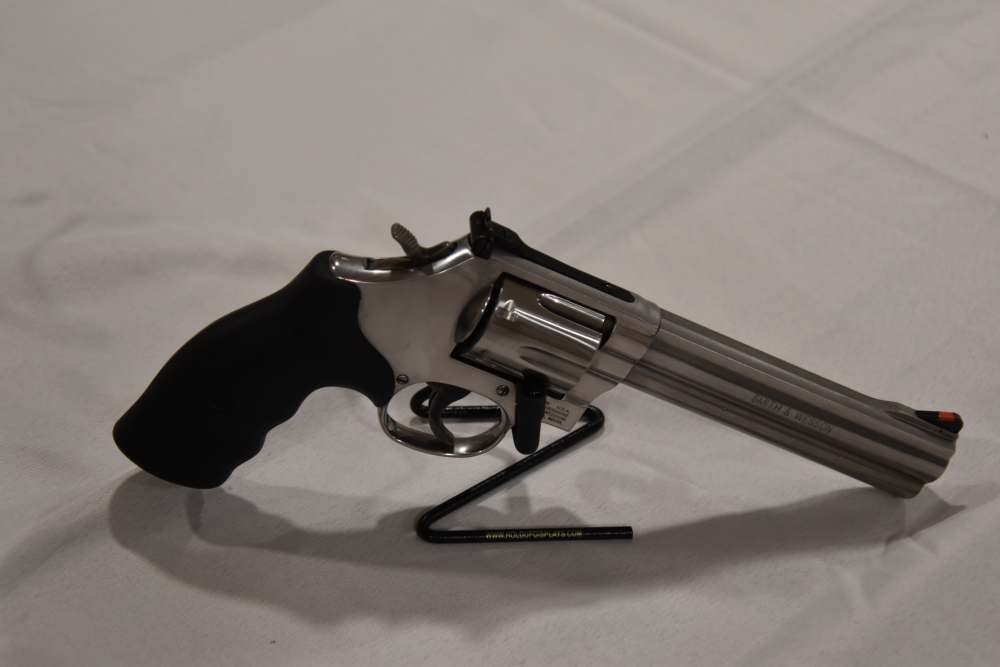 Smith & Wesson 686-6 .357 Magnum 6" Barrel Stainless Steel, Dist Combat Mag-img-8