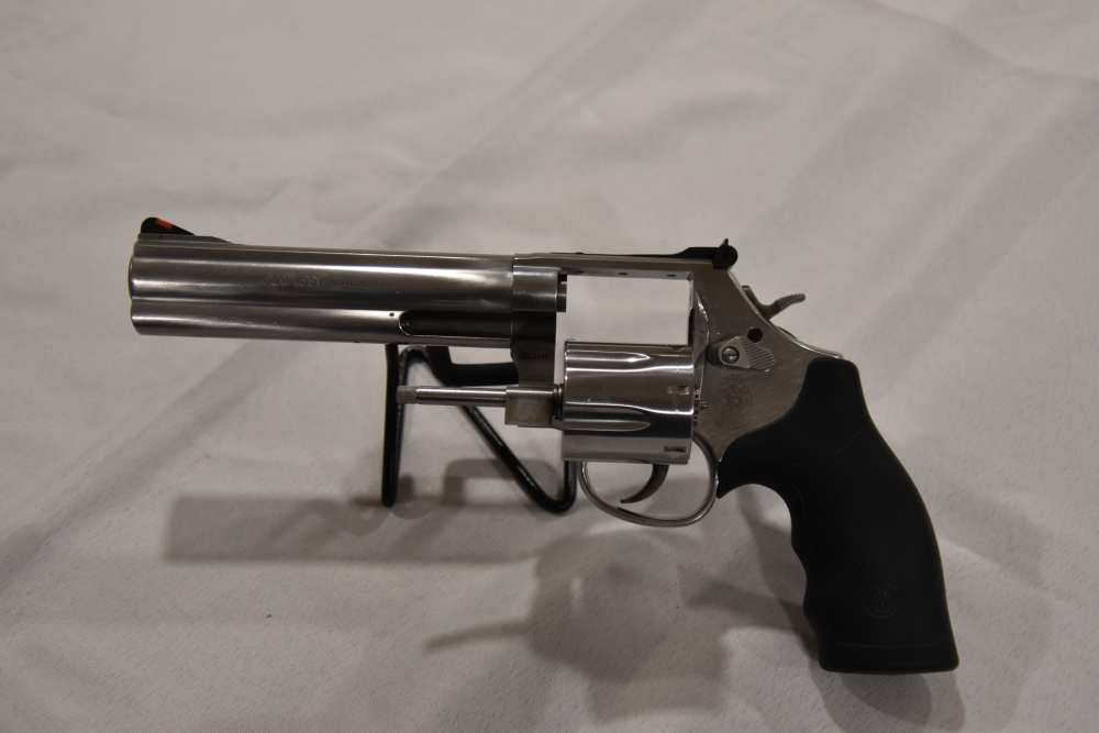 Smith & Wesson 686-6 .357 Magnum 6" Barrel Stainless Steel, Dist Combat Mag-img-15