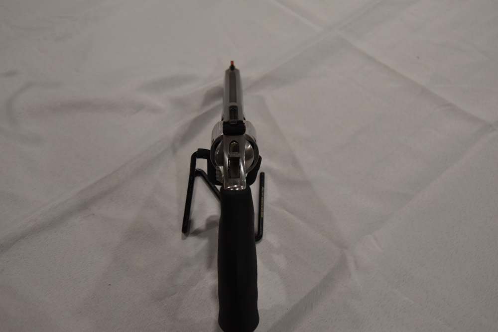 Smith & Wesson 686-6 .357 Magnum 6" Barrel Stainless Steel, Dist Combat Mag-img-9