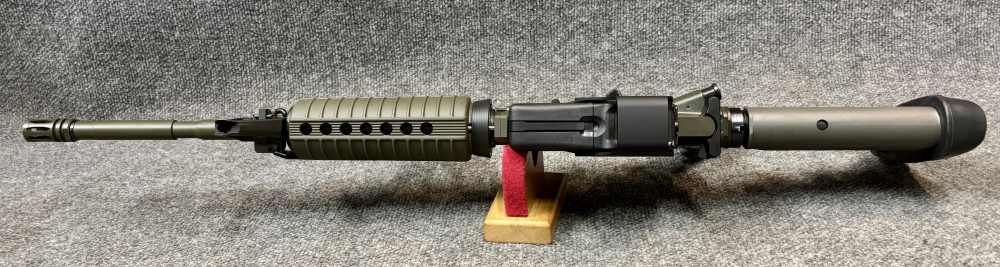 AR-15 ArmaLite Eagle Arms M-15 M4 Carbine 5.56 EO Tech carry handle mags-img-11