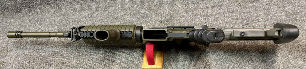 AR-15 ArmaLite Eagle Arms M-15 M4 Carbine 5.56 EO Tech carry handle mags-img-16