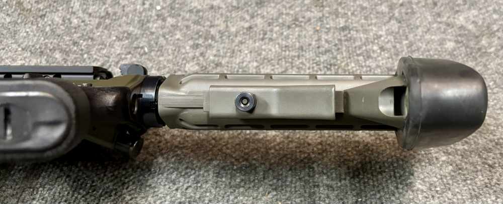 AR-15 ArmaLite Eagle Arms M-15 M4 Carbine 5.56 EO Tech carry handle mags-img-17