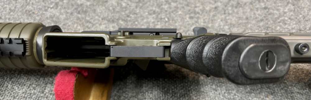 AR-15 ArmaLite Eagle Arms M-15 M4 Carbine 5.56 EO Tech carry handle mags-img-18