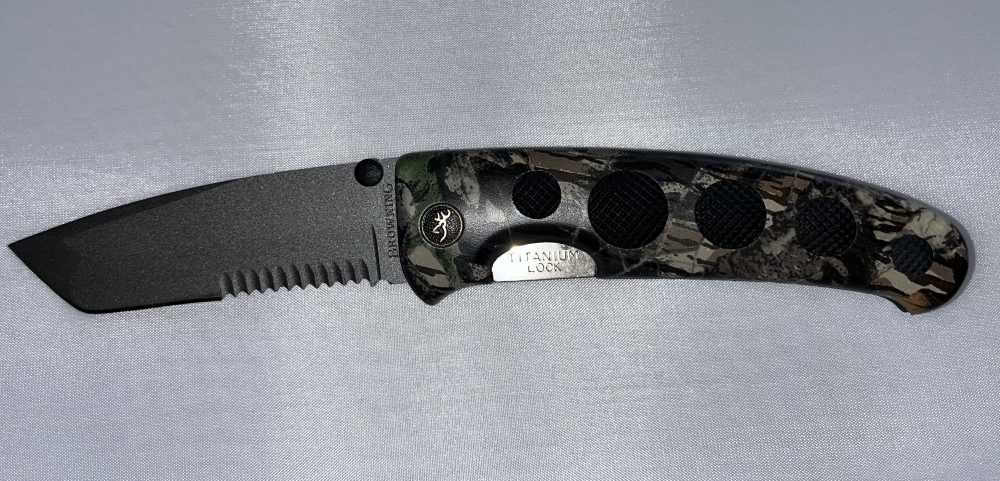 Browning 6032 Barracuda MOBU Tanto Half-Serrated Titanium Liner Lock #394-img-0