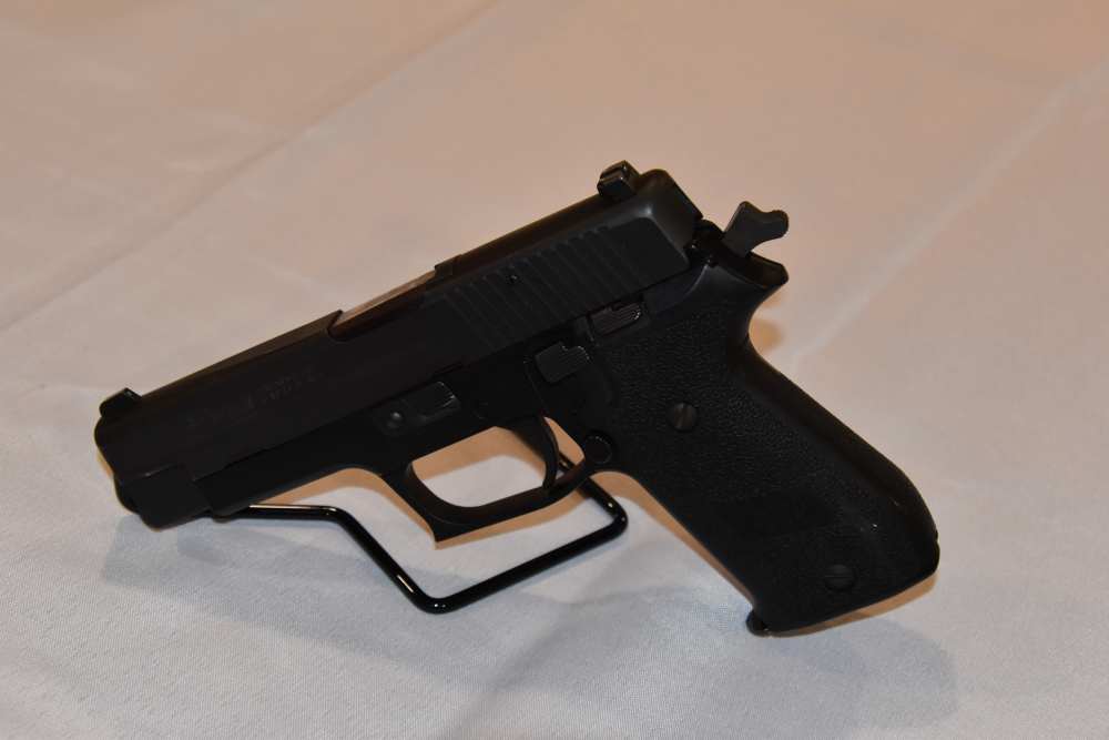 Sig Sauer P220 .45 ACP, 4.375", black, SA/DA-img-1