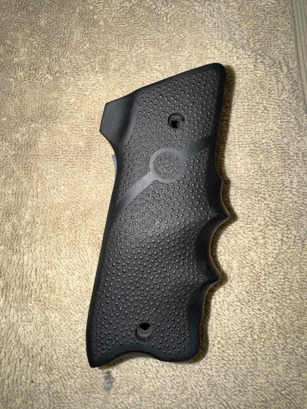 Hogue Ruger MKII MKIII Rubber Grips With Shim Near New-img-0