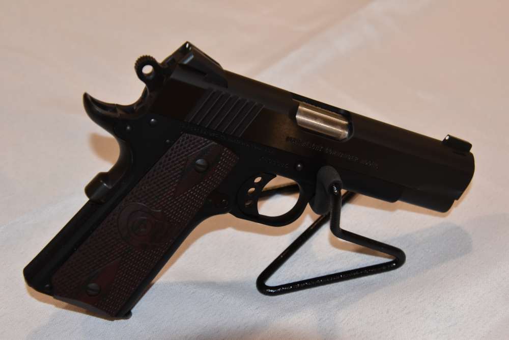 Colt Lightweight Commander .45 ACP, 4.25", blue alloy frame G10 grips, 8+1-img-13