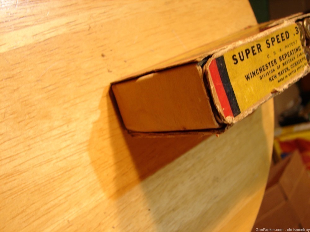 WINCHESTER 303 SAVAGE FACTORY AMMO 20 ROUNDS 190 GRN BOX IN BAD SHAPE-img-7