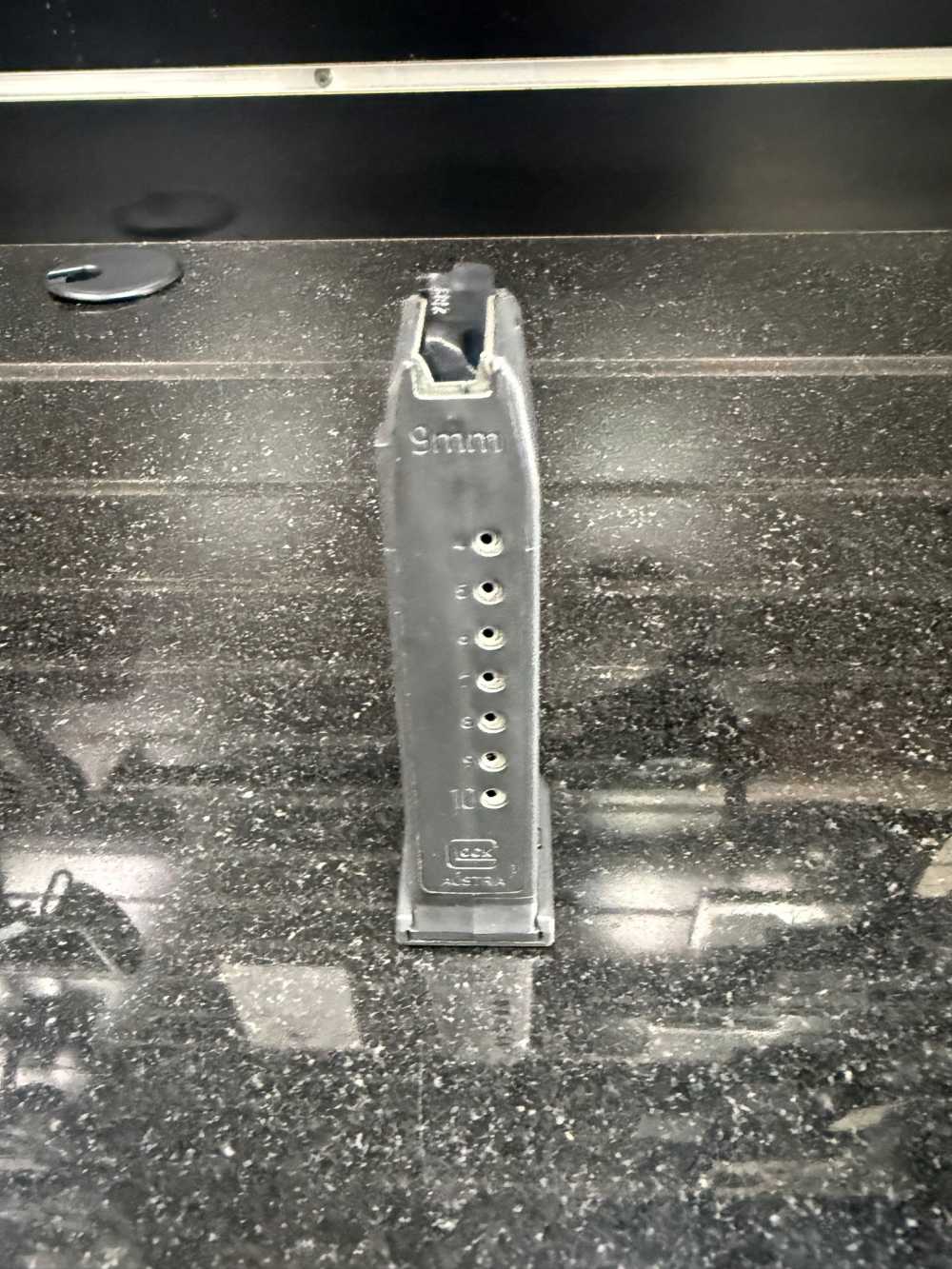 Glock 19 10rd Magazine -img-1