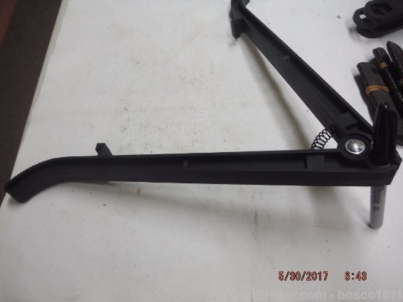Rifle BI POD spring loaded fits most rifles Poly-img-2