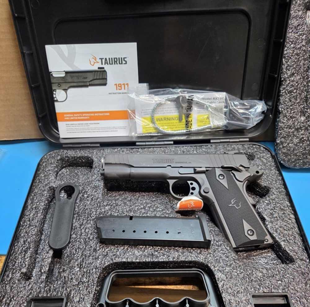 Taurus 1911 45 ACP Matte Black Full Size 1-8 round magazine-img-4