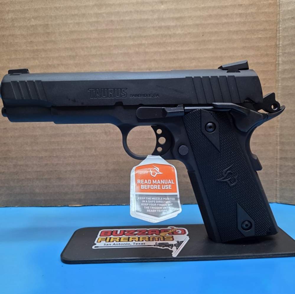Taurus 1911 45 ACP Matte Black Full Size 1-8 round magazine-img-1