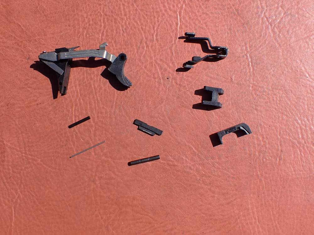 GLOCK MODEL 44 FULLSIZE .22LR FACTORY PISTOL PARTS KIT SET-img-121