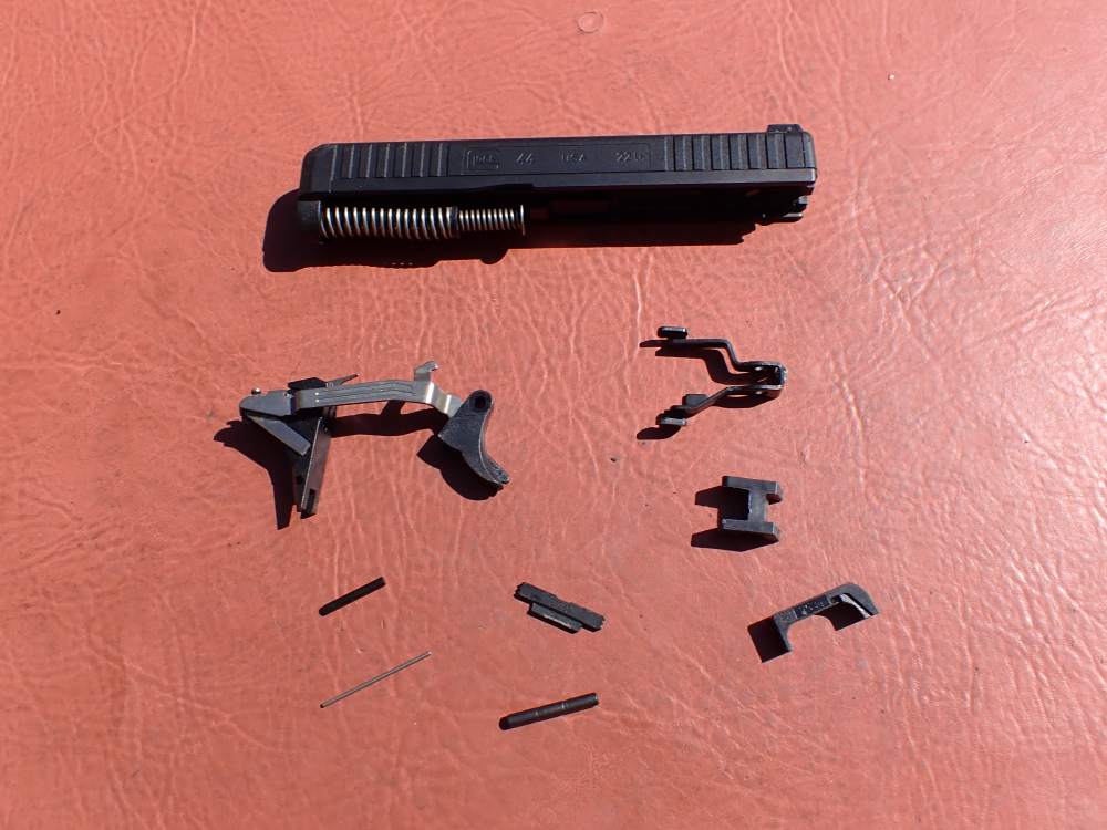 GLOCK MODEL 44 FULLSIZE .22LR FACTORY PISTOL PARTS KIT SET-img-126