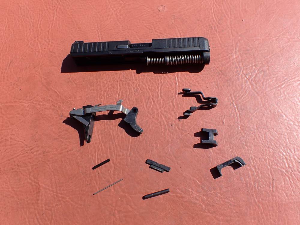 GLOCK MODEL 44 FULLSIZE .22LR FACTORY PISTOL PARTS KIT SET-img-124