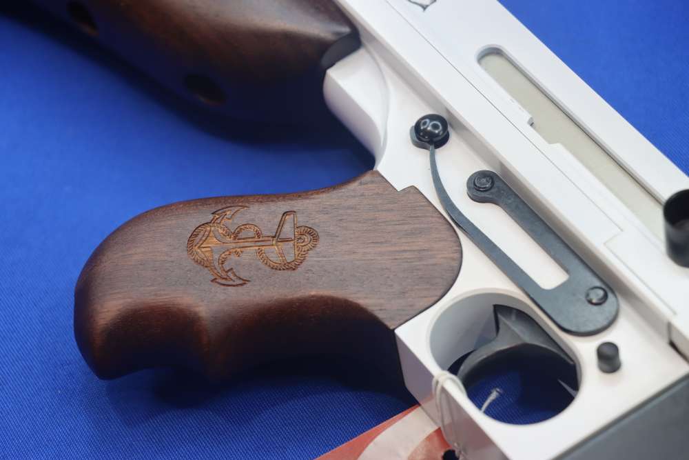 Auto Ordnance NAVY COMMEMORATIVE Thompson Rifle 45ACP 16" M1 1927 TOMMY GUN-img-32