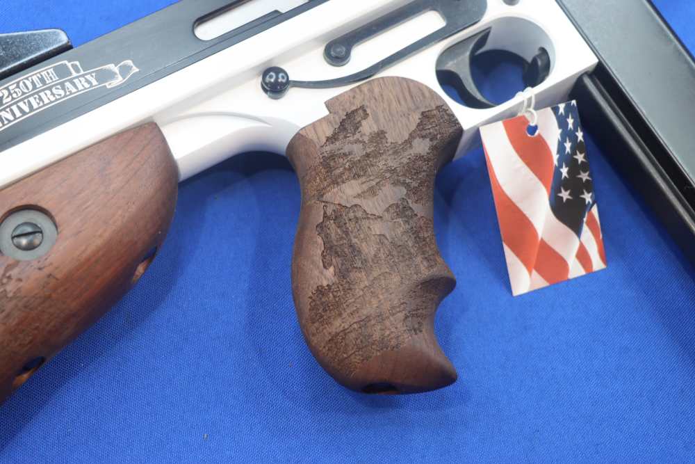 Auto Ordnance MARINE COMMEMORATIVE Thompson Rifle 45ACP M1 1927 TOMMY GUN-img-18