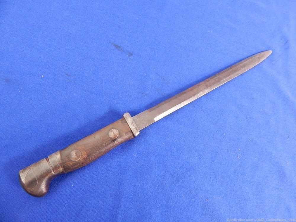 1870s Dutch Rolling Black Carbine Bayonet-img-0