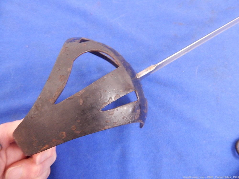 1860s-1910s Japanese Type 8 Cavalry Troopers Sword w/ Scabbard-img-4