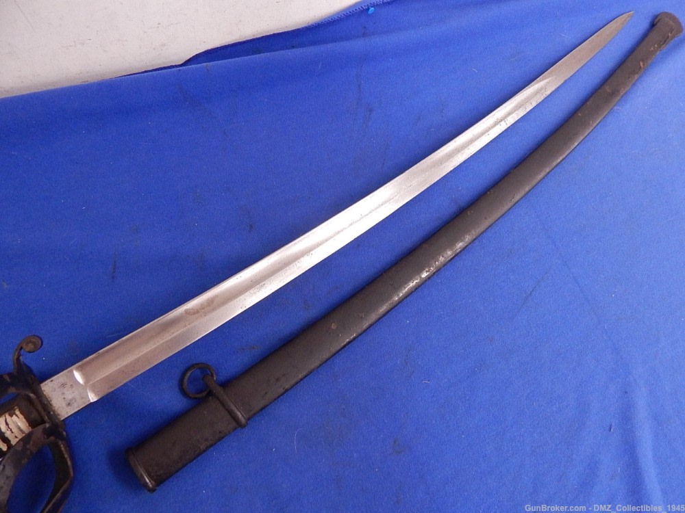 1860s-1910s Japanese Type 8 Cavalry Troopers Sword w/ Scabbard-img-2