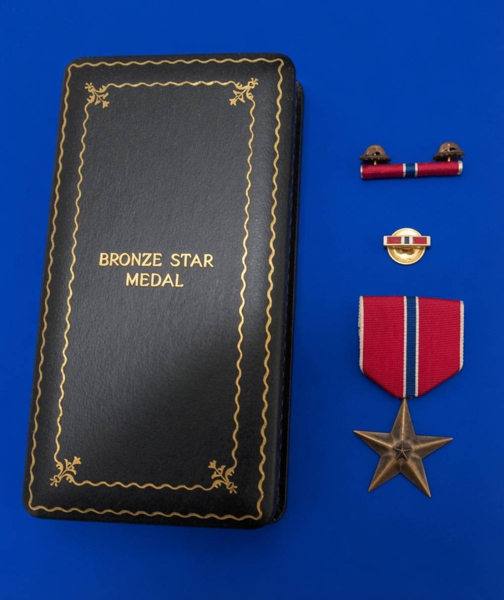 Vietnam Viet Nam War Bronze Star Medal with Case-img-0