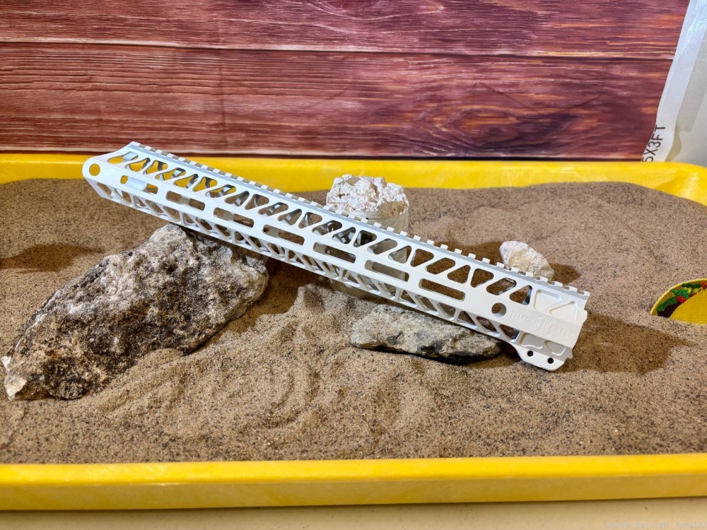 TIMBER CREEK MLOK ENFORCER 15" HANDGUARD WHITE-img-2