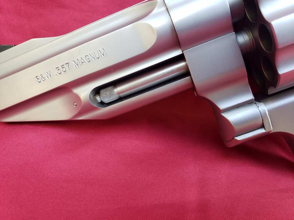 Smith & Wesson 627-5 Pro Series 4" bbl - Excellent - w/Box-img-10