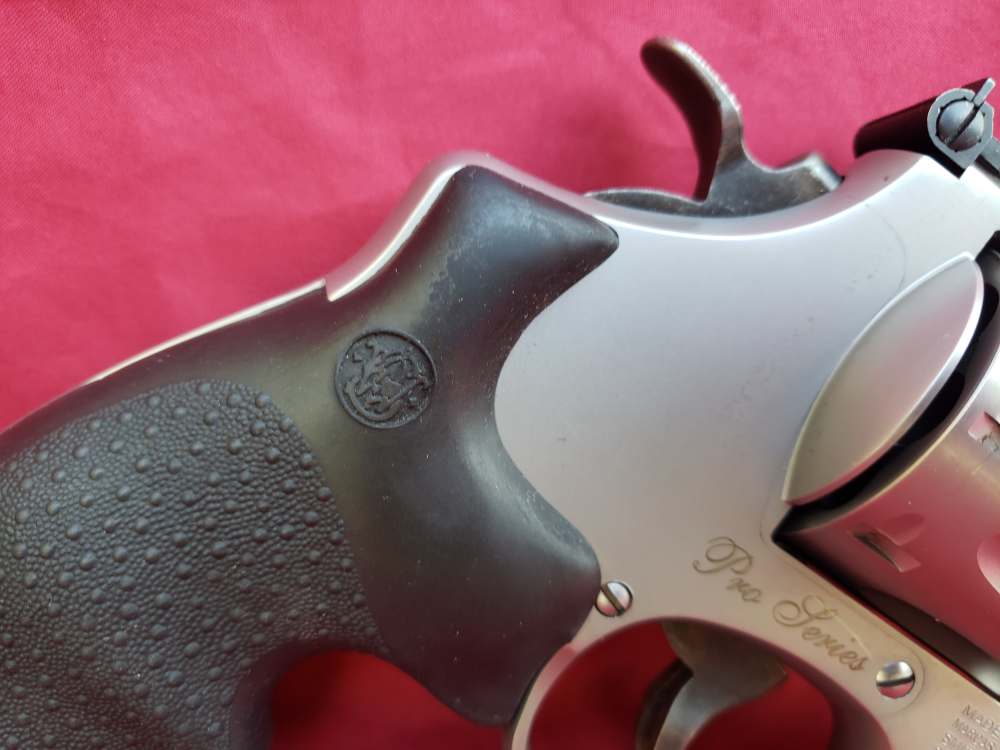 Smith & Wesson 627-5 Pro Series 4" bbl - Excellent - w/Box-img-14