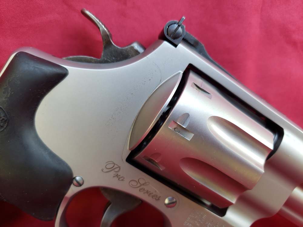 Smith & Wesson 627-5 Pro Series 4" bbl - Excellent - w/Box-img-15