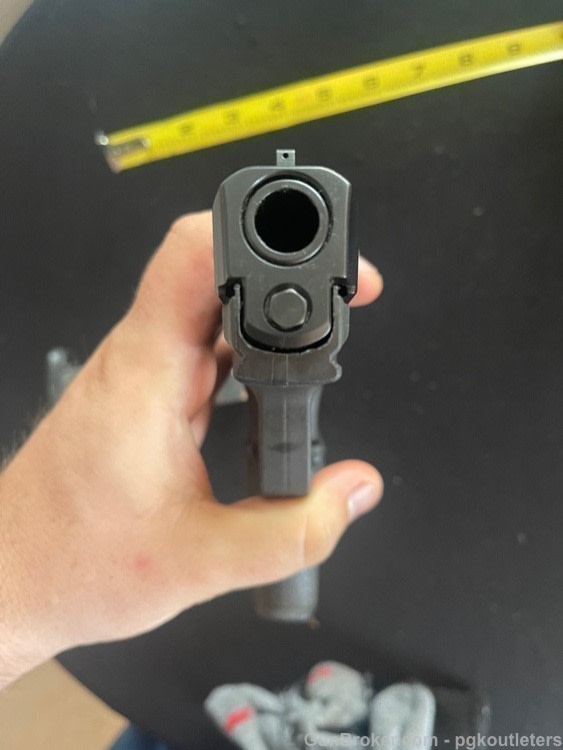 Smith & Wesson M&P 45 Semi-Auto Pistol 45acp-img-5