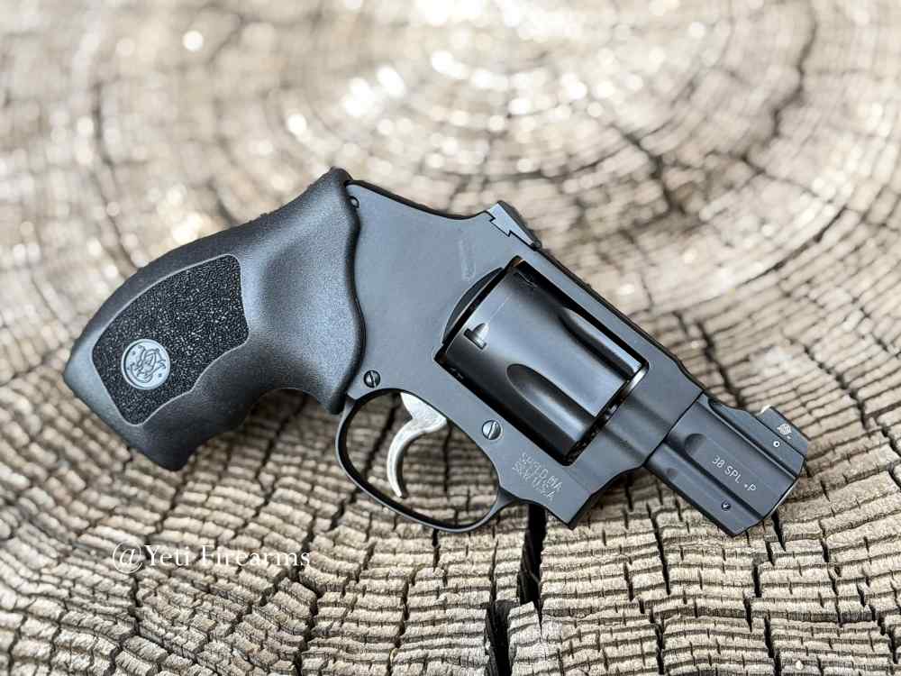 Smith & Wesson 442 Ultimate Carry J Frame .38 Special 14286 S&W -img-1