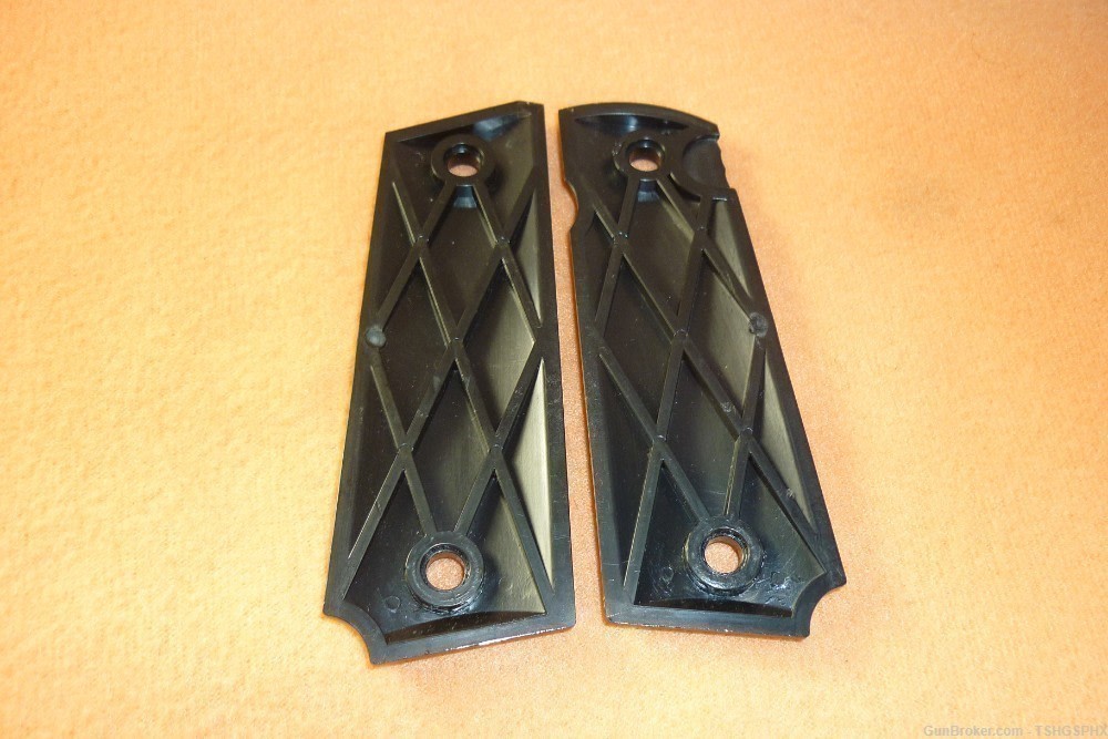 Colt 1911 Grip full size Panels Black  -img-1