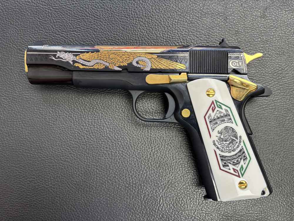 NIB COLT GOVERNMENT SERIES 70 BANDERA DE MEXICO 38 SUPER. NO RESERVE -img-2