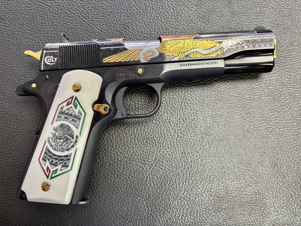 NIB COLT GOVERNMENT SERIES 70 BANDERA DE MEXICO 38 SUPER. NO RESERVE -img-3