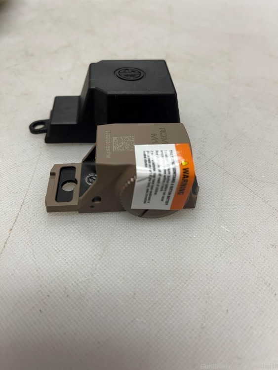 SIG Sauer Romeo M17 Reflex Sight SORM1700 Single Screw NO CC FEES-img-1
