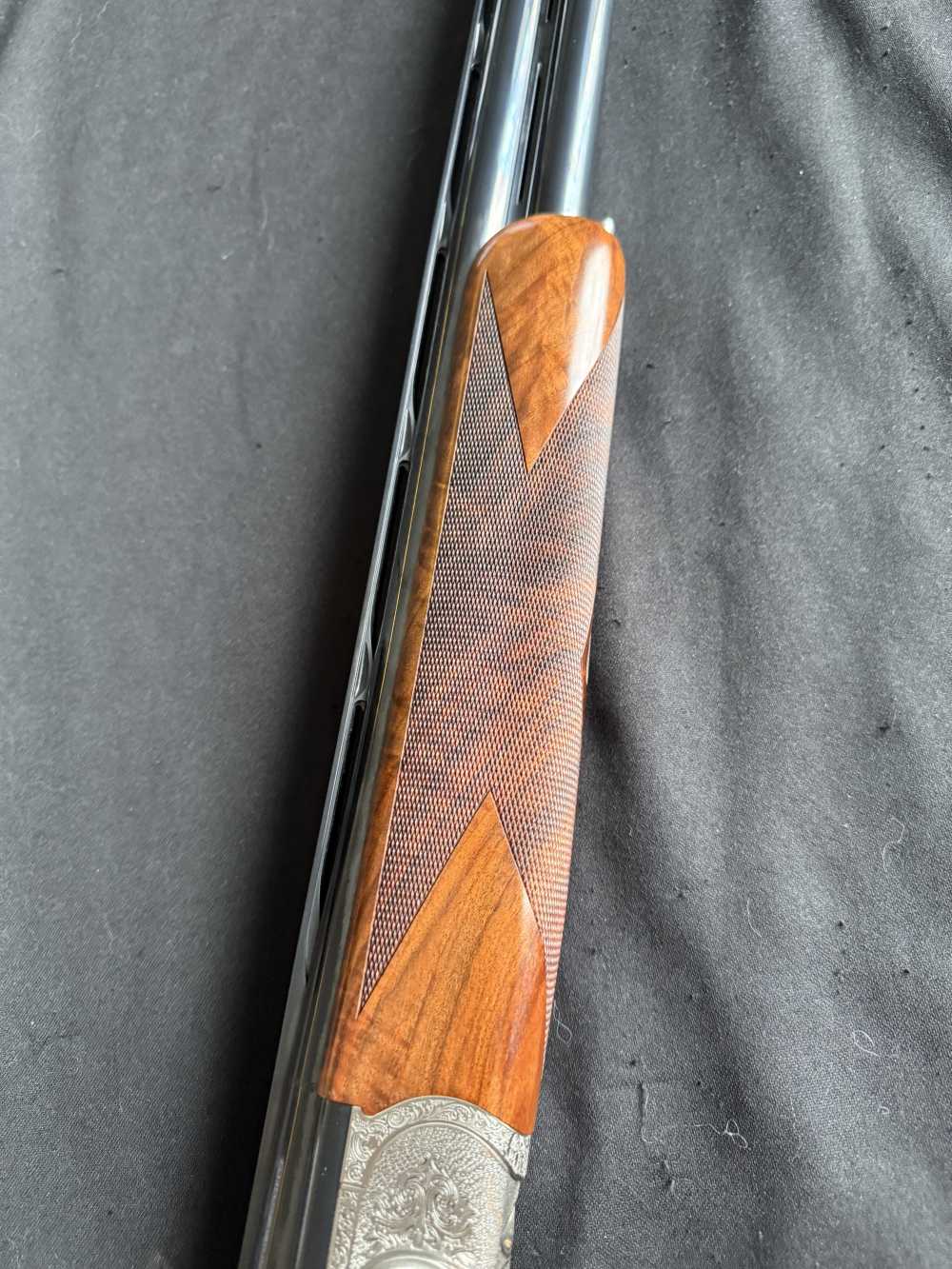 Caesar Guerini Invictus V O/U Shotgun 12 GA  31 13/16" Barrel-img-39