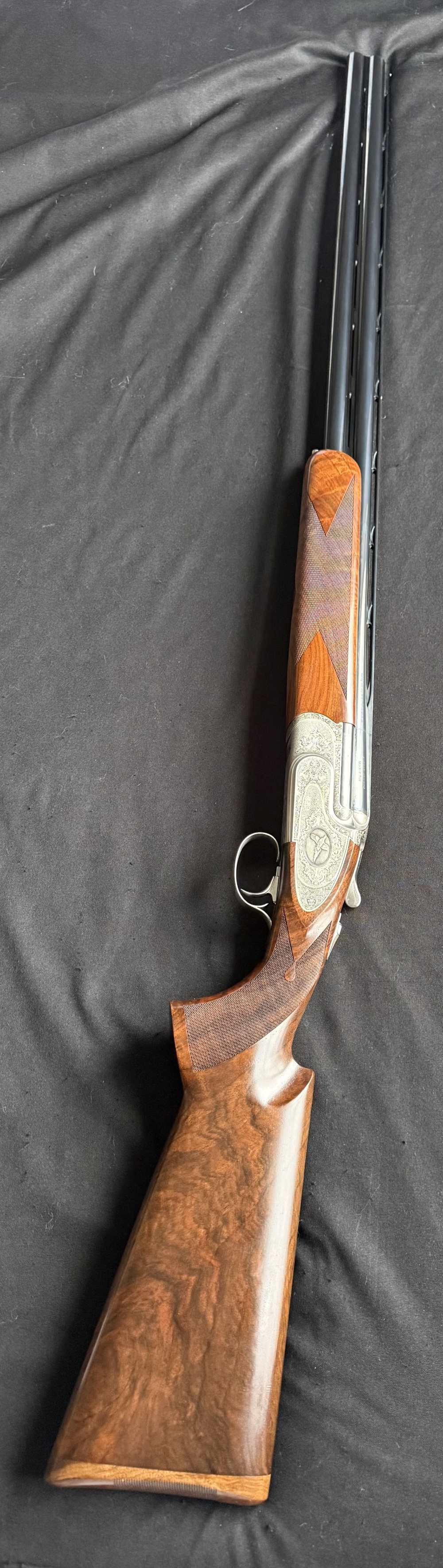Caesar Guerini Invictus V O/U Shotgun 12 GA  31 13/16" Barrel-img-0