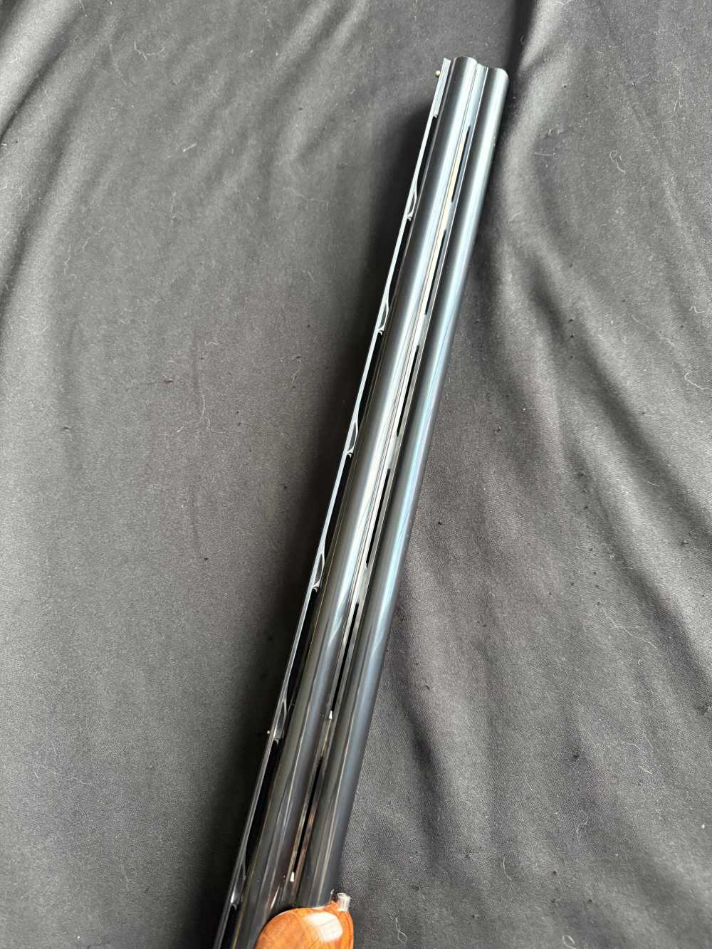 Caesar Guerini Invictus V O/U Shotgun 12 GA  31 13/16" Barrel-img-37
