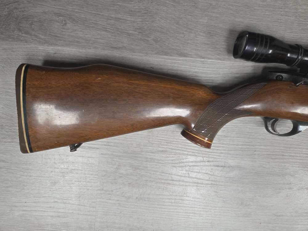 Weatherby Mk XXII .22LR w/Redfield 4X scope-img-9