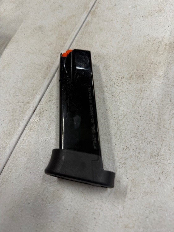 Taurus pt24/7 15rd 40cal magazine NO PACKAGING -img-0