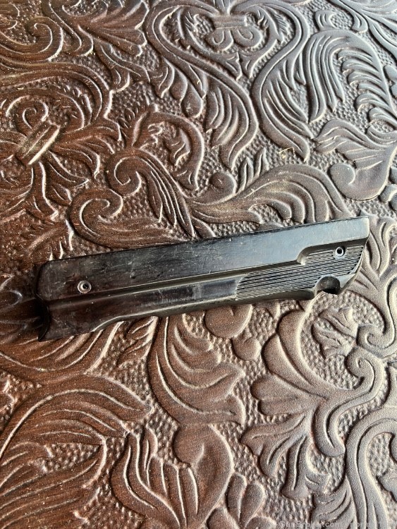 MP40 BAKELITE HANDGUARD ORIGINAL MINT TESTED-img-1