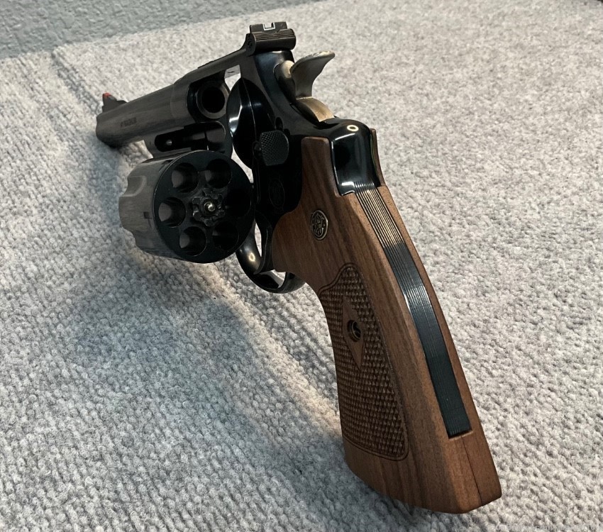 Smith & Wesson 57 Classic 6 - 150481 - 41MAG - N-Frame - S/D Action - 18208-img-9