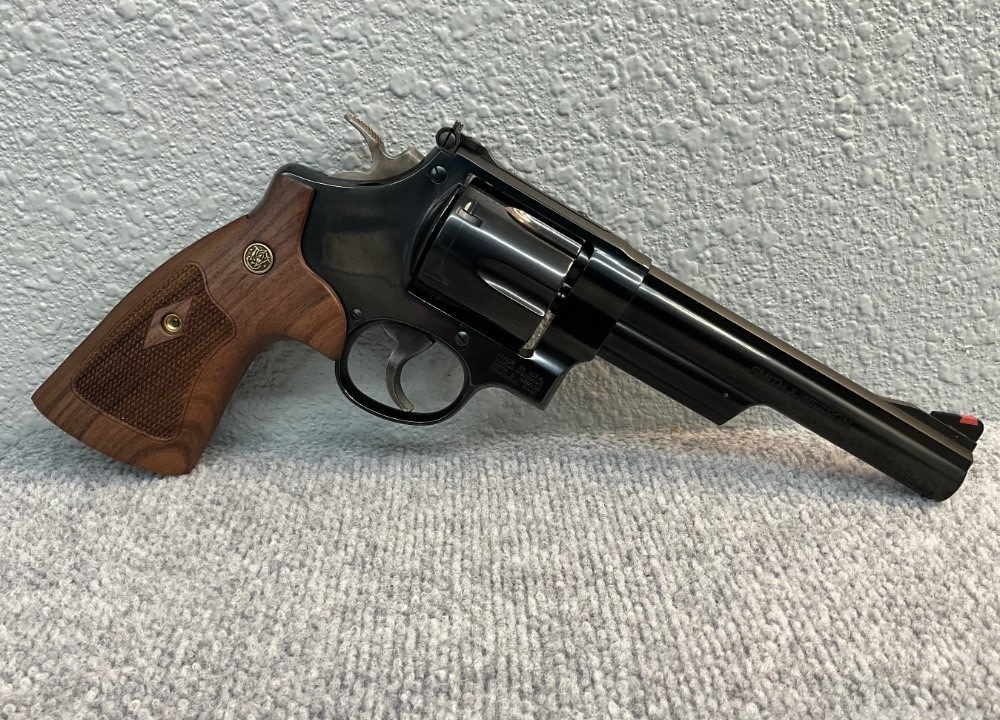 Smith & Wesson 57 Classic 6 - 150481 - 41MAG - N-Frame - S/D Action - 18208-img-1