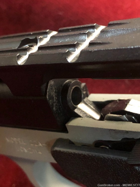 SMITH & WESSON M22A 22LR PISTOL 5.5 In Bbl 2-Tone EXCELLENT Condition-img-18