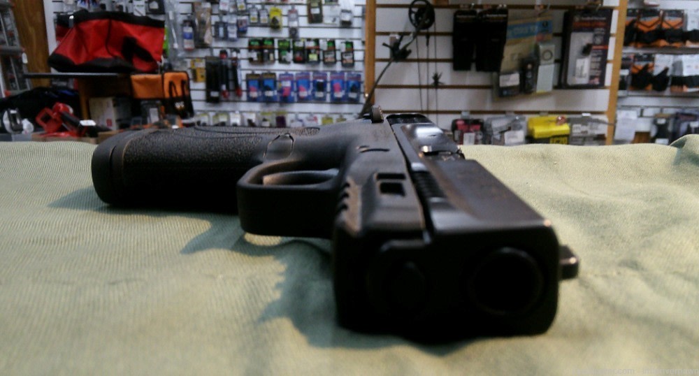 Smith & Wesson Shield EZ .380ACP Semi Auto Pistol-img-7