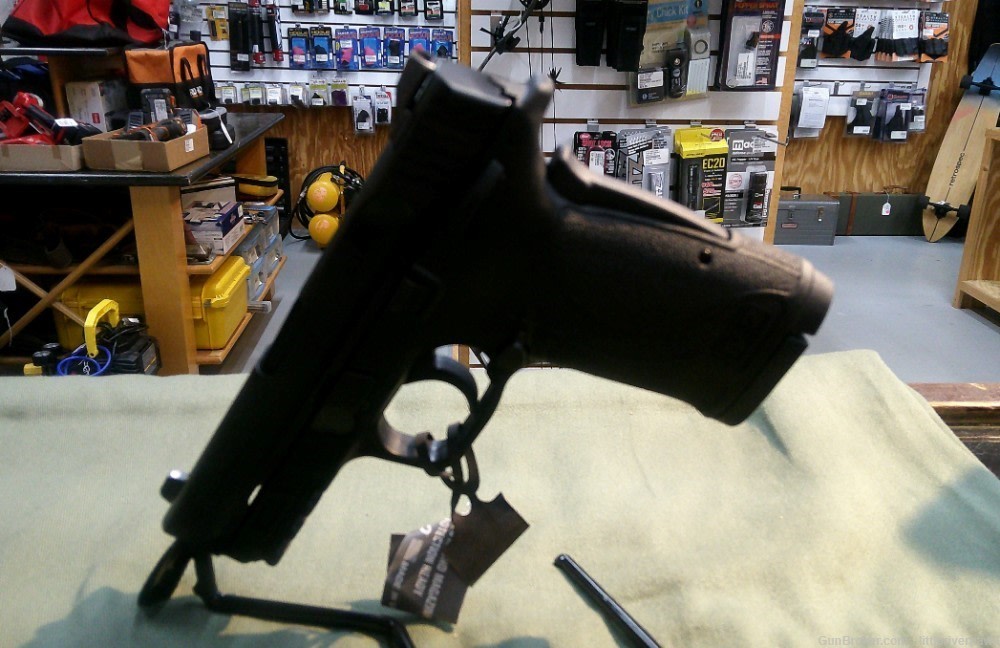 Smith & Wesson Shield EZ .380ACP Semi Auto Pistol-img-5