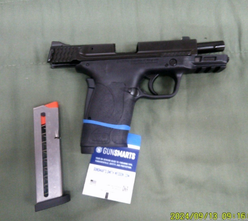 Smith & Wesson Shield EZ .380ACP Semi Auto Pistol-img-3