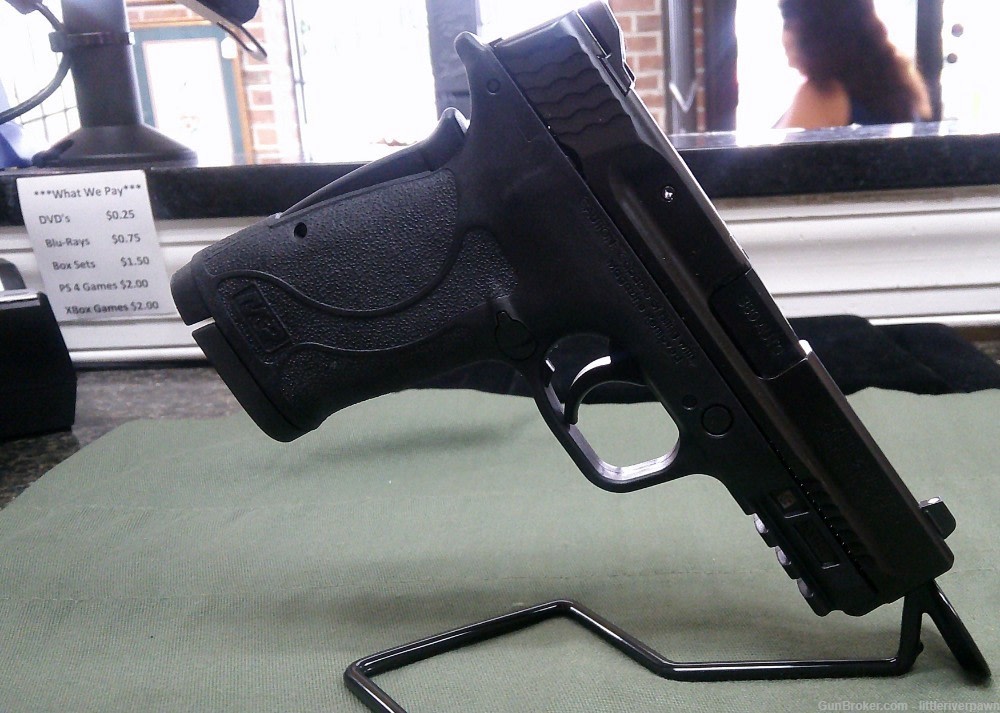 Smith & Wesson Shield EZ .380ACP Semi Auto Pistol-img-6